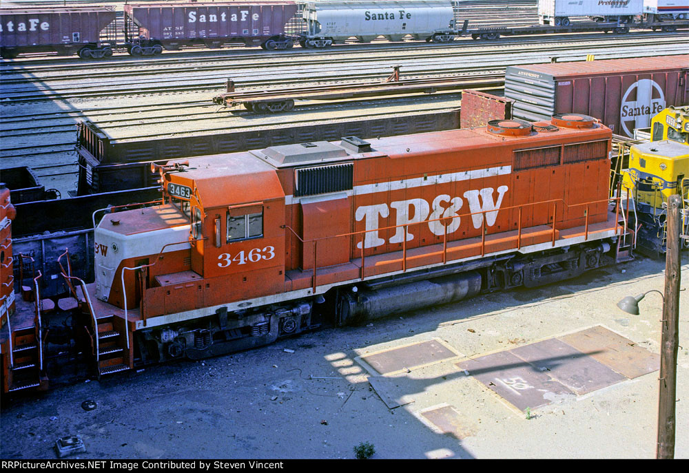 Ex TP&W #901 ATSF #3463 awaiting rebuild.